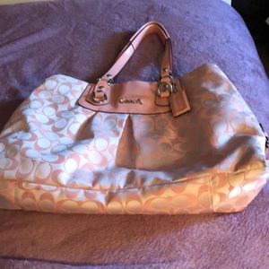 Gently used Coach satchel. One of my favorites.